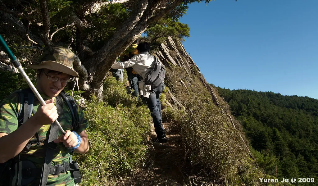 登山杖是一定要的,這次輝哥沒帶