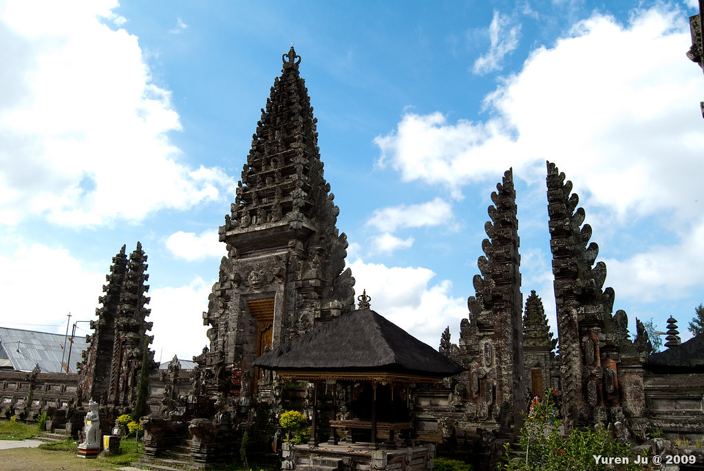 這是巴杜廟 Pura Ulun Danu Batur