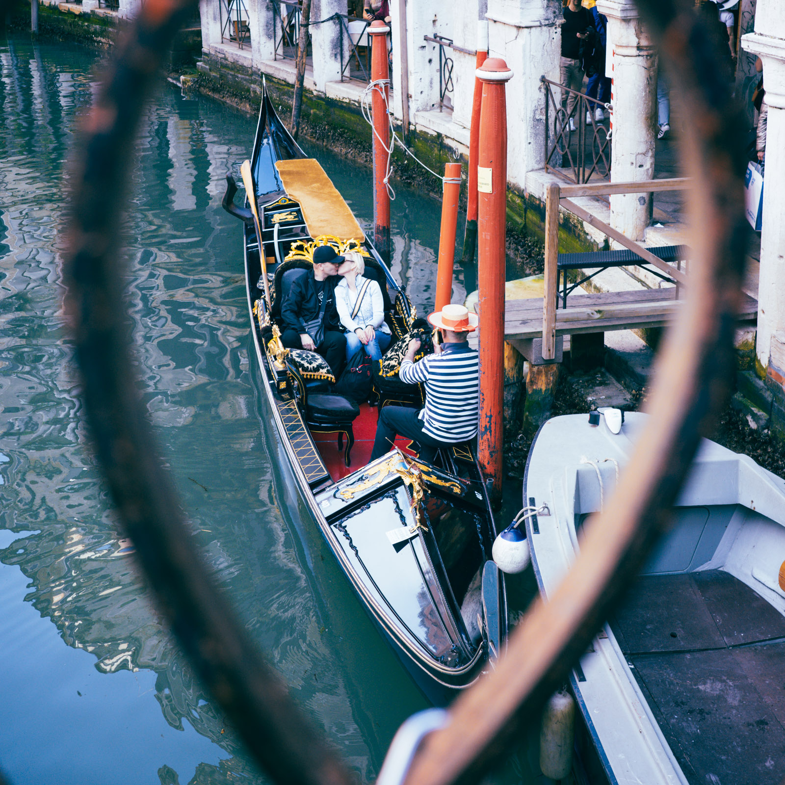 cover_venice-gondola